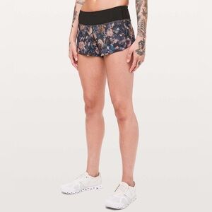 Lululemon Speed Up Lined Short 2.5" size 4